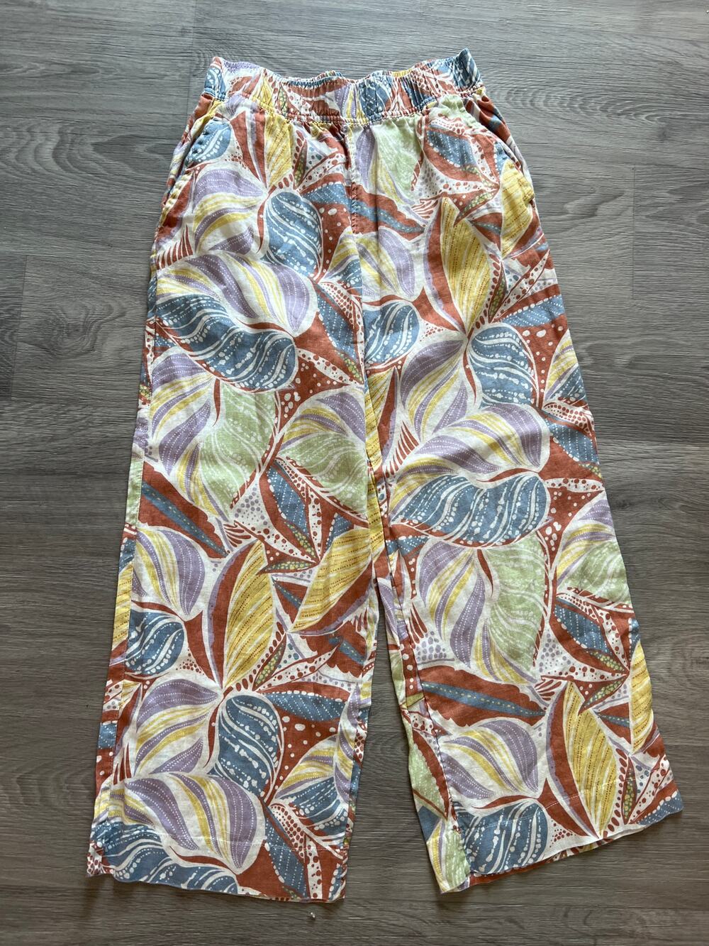 C&C California size small cropped linen pants